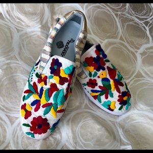 NWOB Handmade in Oaxaca Embroidered Slip Ons